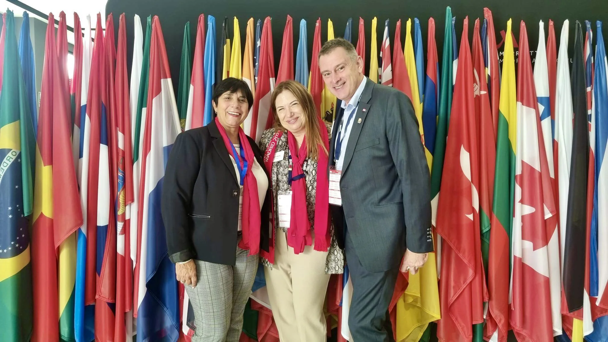BNI Global Convention Madrid 2023 Patricia Martino & Joan Coll con Ivan Misner, Fundador de BNI Patricia Martino, Directora Ejecutiva de BNI Baleares con Ivan Misner, Fundador de BNI Business Network International y Joan Coll BNI Global Convention Madrid 2023 Convención Global BNI Madrid 2023 BNI Baleares https://bnibaleares.com/es/index The Ambassadors Sections BNI Global Convention Madrid 2023<br />Patricia Martino & Joan Coll con Ivan Misner, Fundador de BNI<br />Patricia Martino, Directora Ejecutiva de BNI Baleares con Ivan Misner, Fundador de BNI Business Network International y Joan Coll<br />BNI Global Convention Madrid 2023<br />Convención Global BNI Madrid 2023<br />BNI Baleares<br />https://bnibaleares.com/es/index<br />The Ambassadors Sections