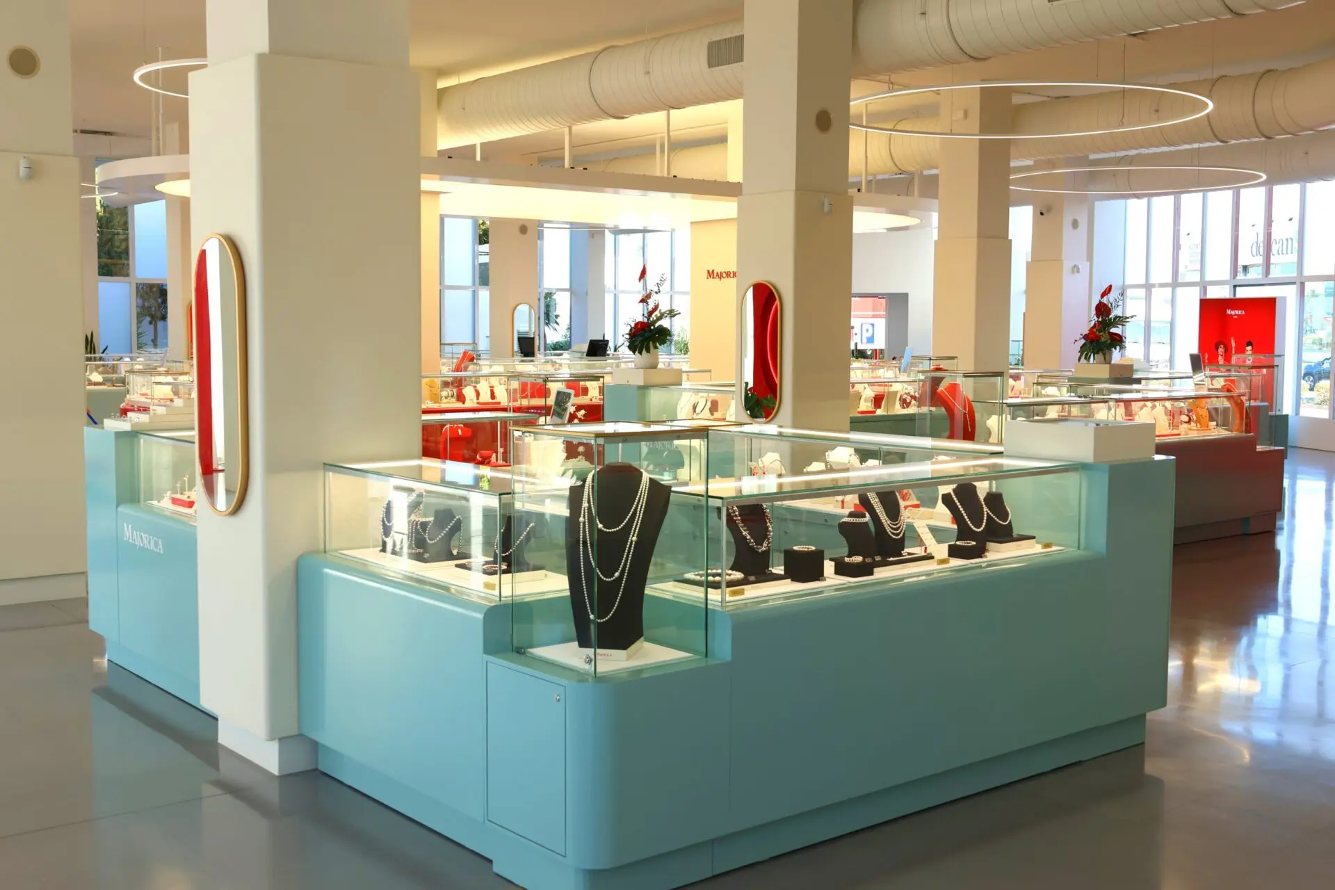 Flagship Store Majorica Manacor - Mallorca<br />https://www.majorica.com/es/<br />The Ambassadors Sections