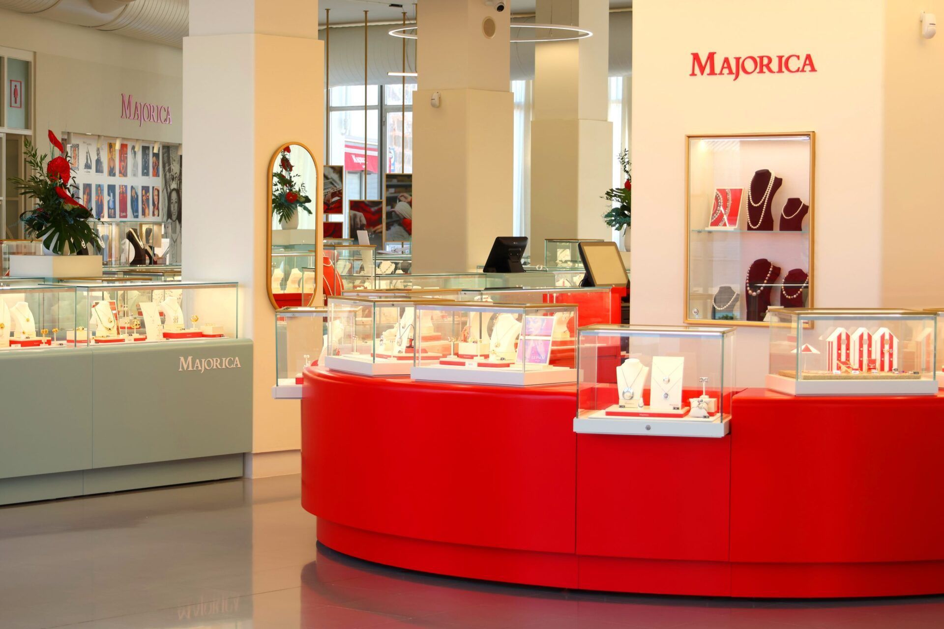 Majorica https://www.majorica.com/es/ The Ambassadors Sections Majorica<br />https://www.majorica.com/es/<br />The Ambassadors Sections<br />