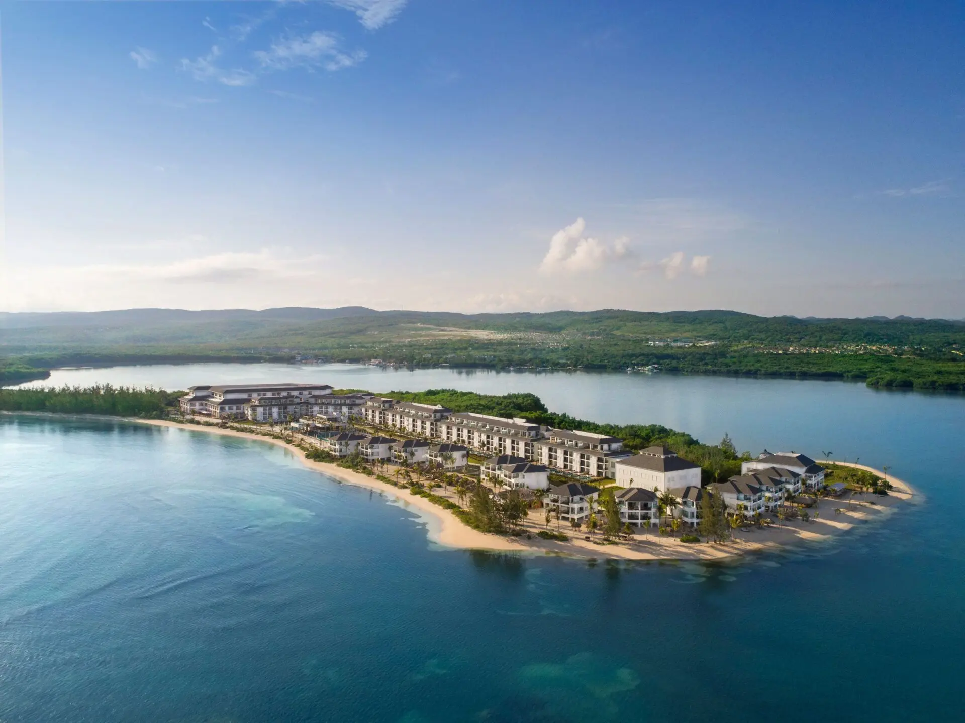 Excellence Oyster Bay - Montego Bay, Jamaica Entrevista Toni Ballester Propietario & CEO Estel Ingeniería & Obras https://esteling.com The Ambassadors Sections