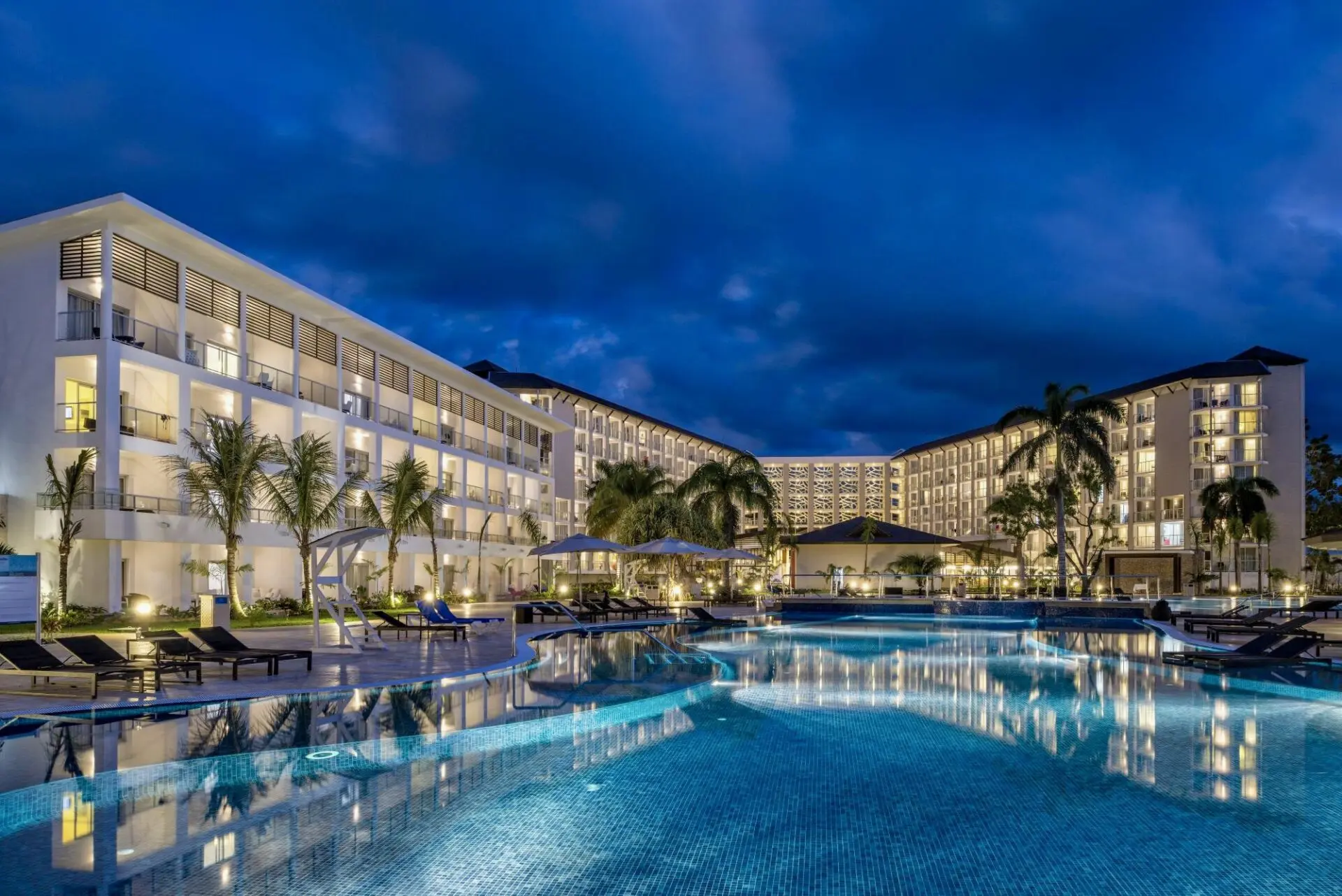 Hotel Royalton White Sands - Montego Bay, Jamaica Entrevista Toni Ballester Propietario & CEO Estel Ingeniería & Obras https://esteling.com The Ambassadors Sections