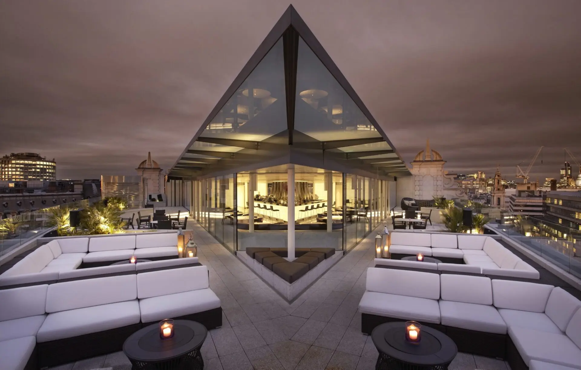Melia ME London Entrevista Toni Ballester Propietario & CEO Estel Ingeniería & Obras https://esteling.com The Ambassadors Sections