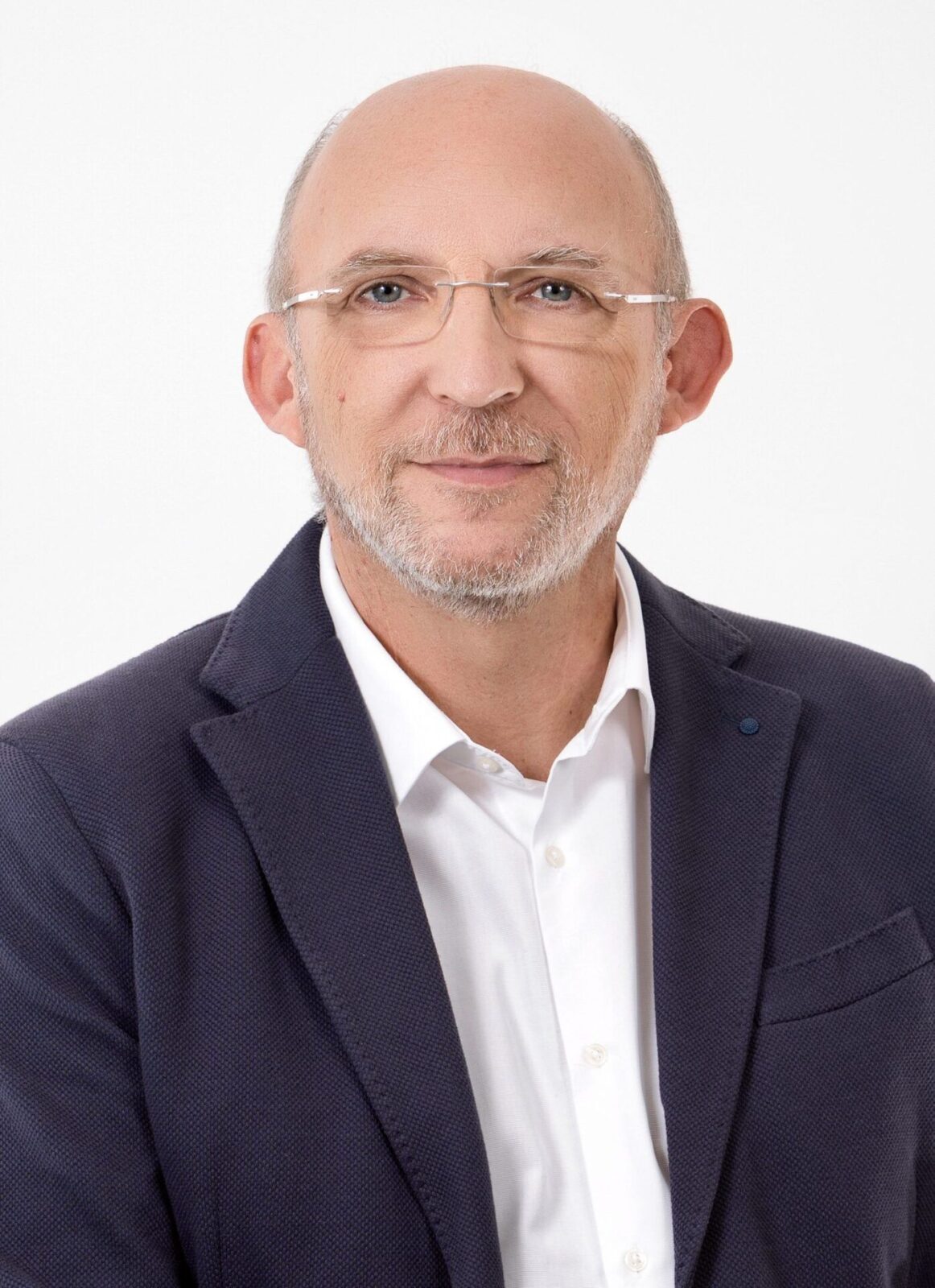 Bernat Bonnin Presidente & CEO ROBOT S.A. https://robotcorporativo.com/es/ The Ambassadors Sections Bernat Bonnin<br />Presidente & CEO<br />ROBOT S.A.<br />https://robotcorporativo.com/es/<br />The Ambassadors Sections