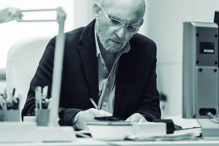 Bernat Bonnin Presidente & CEO ROBOT S.A. https://robotcorporativo.com/es/ The Ambassadors Sections