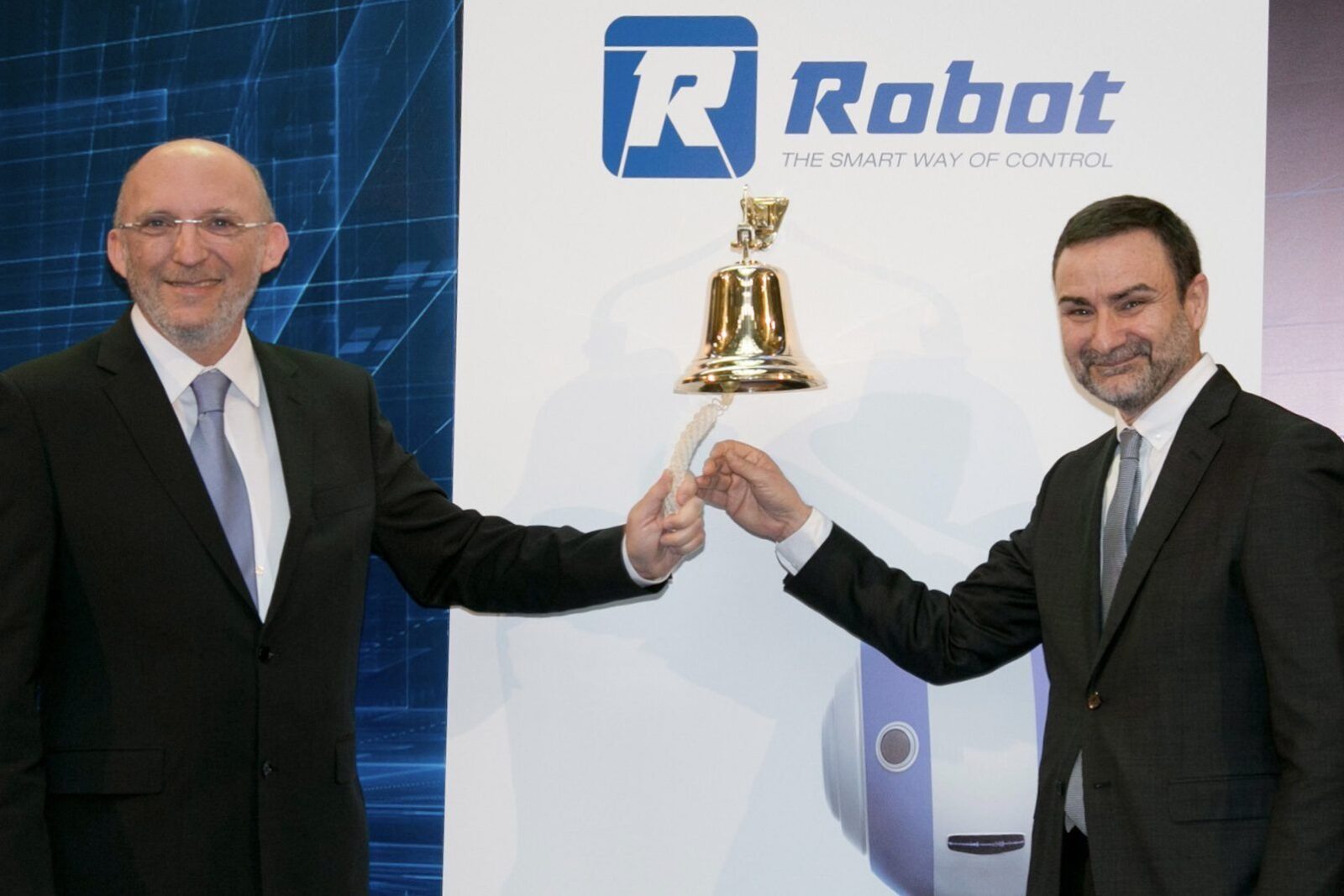 Entrevista Bernat Bonnin Presidente & CEO ROBOT S.A. https://robotcorporativo.com/es/ The Ambassadors Sections Entrevista Bernat Bonnin<br />Presidente & CEO<br />ROBOT S.A.<br />https://robotcorporativo.com/es/<br />The Ambassadors Sections