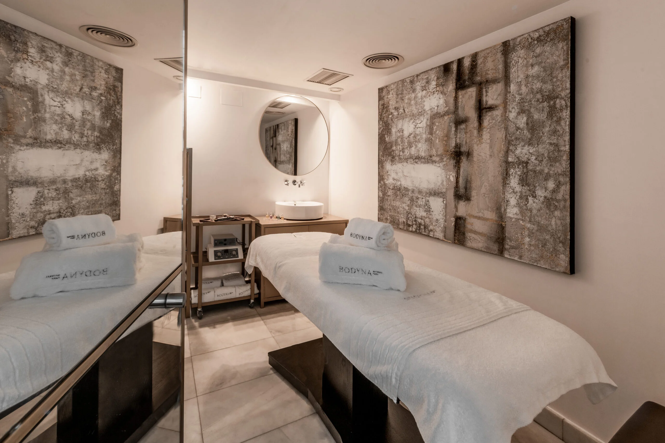 Hotel Hospes Puerta de Alcalá Madrid - The Ambassadors Sections