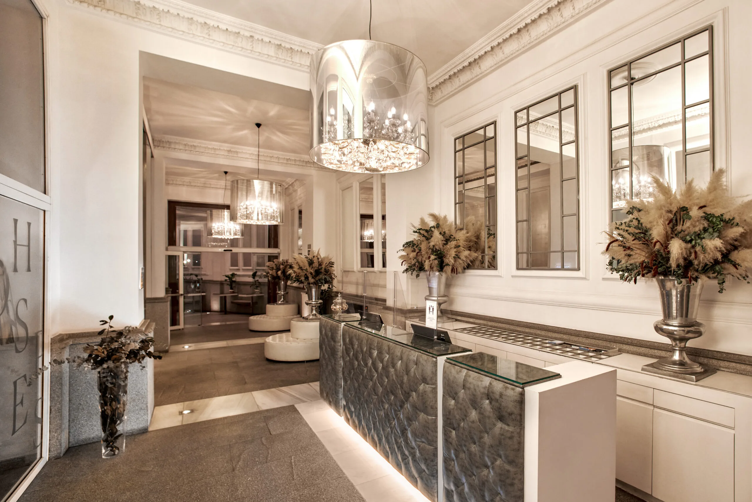 Hotel Hospes Puerta de Alcalá Madrid - The Ambassadors Sections